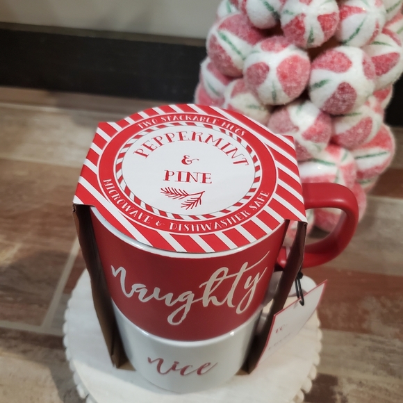 Naughty And Nice Mug Set-NWT - Picture 2 of 3